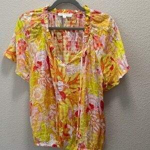 A lovely Jane and Delancey short sleeve size large blouse upscale and colorful.